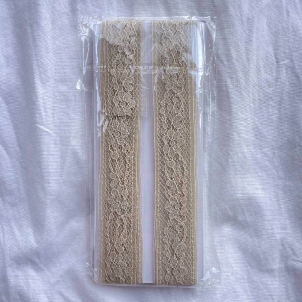 Wrights Flexi-Lace Cream and Black Hem Facings, 2.5 Yards